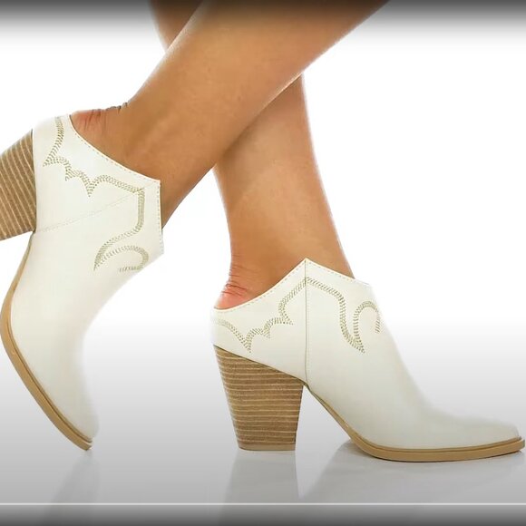 New GENUIN SUEDE  ankle boots booties by DOLCE VITA 382J - Picture 1 of 17